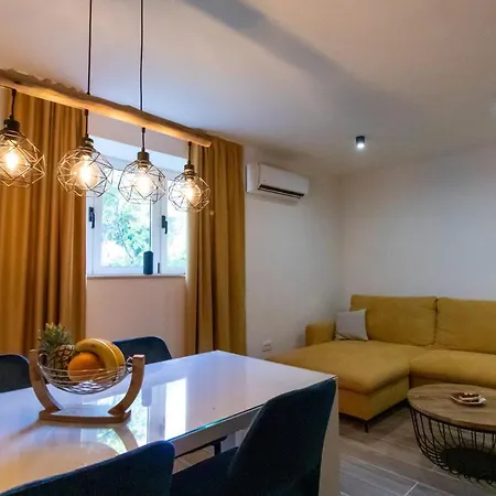 Apartment Lily Center *
