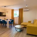 Lily Center Апартаменты Сплит