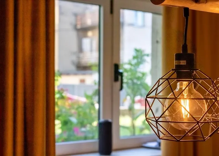 Lily Center Σπλιτ