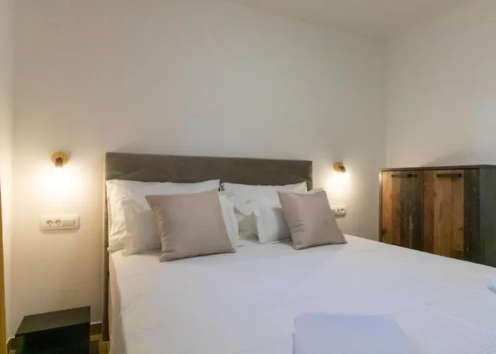 Lily Center Apartman